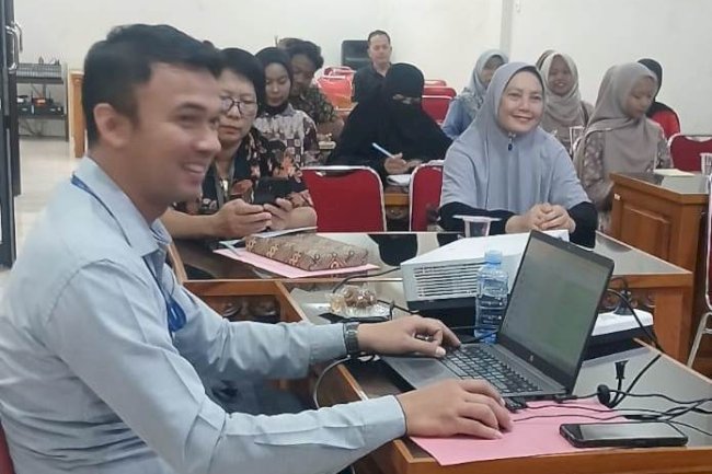 Enisitas #4 "Adaptability, Bertahan dan Bertumbuh dalam Dunia Kerja dengan Critical Thinking & Problem Solving"